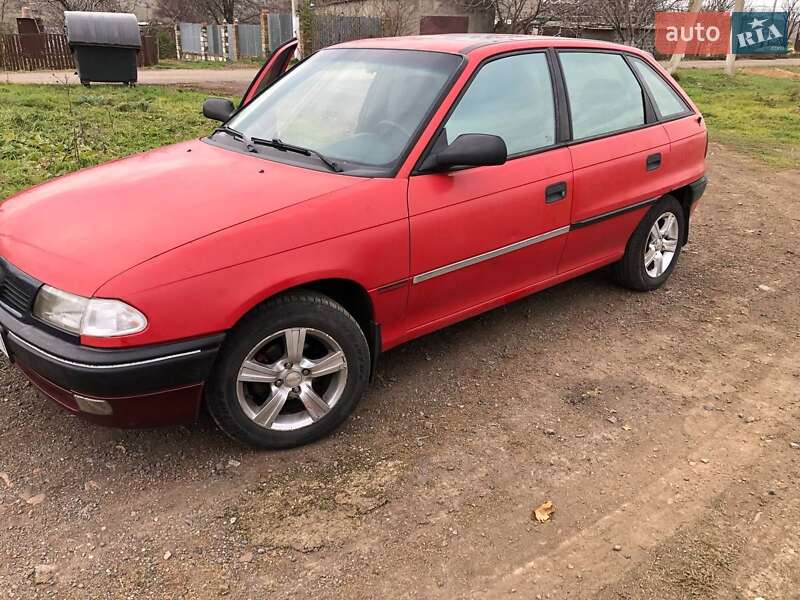 Хэтчбек Opel Astra 1995 в Одессе фото 5 Хэтчбек Opel Astra 1995 в Одессе