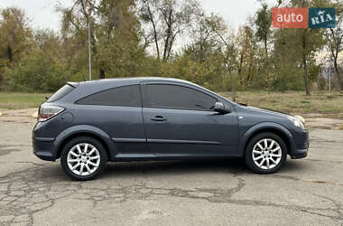 Купе Opel Astra 2006 в 