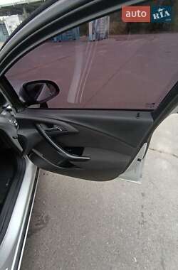 Универсал Opel Astra 2011 в 