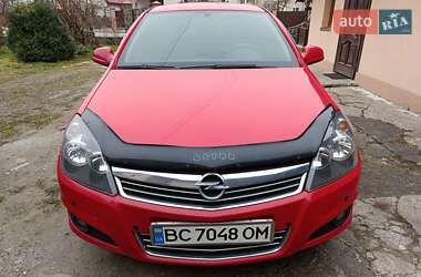 Хетчбек Opel Astra 2013 в Львові