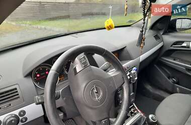 Універсал Opel Astra 2006 в 