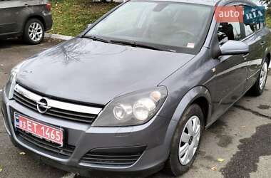 Хэтчбек Opel Astra 2006 в Ровно