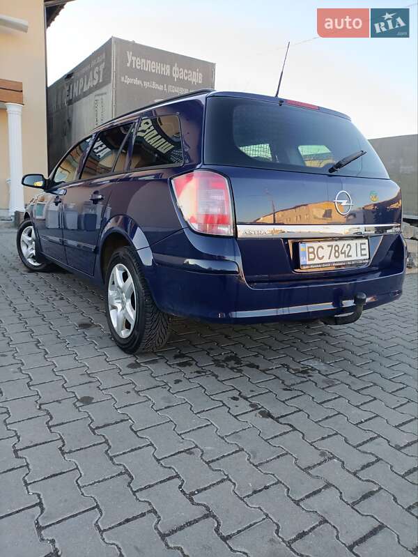 Універсал Opel Astra 2008 в Дрогобичі