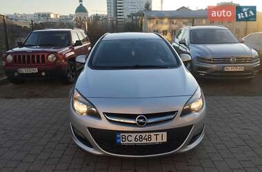 Універсал Opel Astra 2015 в Львові