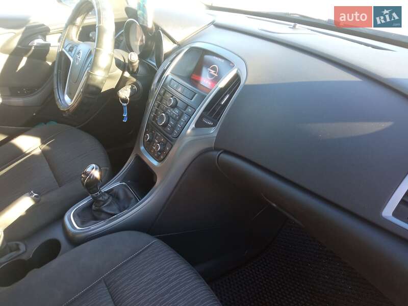 Універсал Opel Astra 2015 в Стрию