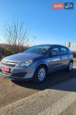 Хэтчбек Opel Astra 2007 в Новоархангельске