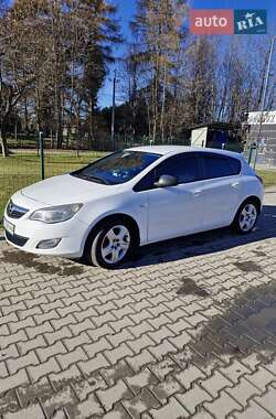 Хэтчбек Opel Astra 2011 в Богородчанах