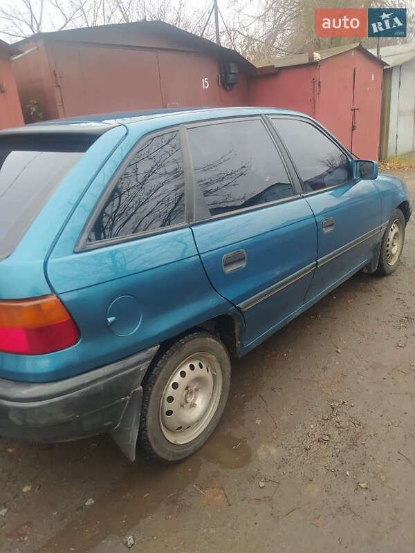 Хэтчбек Opel Astra 1992 в Квасилове фото 3 Хэтчбек Opel Astra 1992 в Квасилове