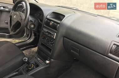 Седан Opel Astra 2005 в 