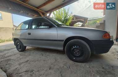 Хэтчбек Opel Astra 1995 в 