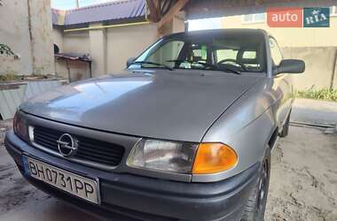 Хэтчбек Opel Astra 1995 в 