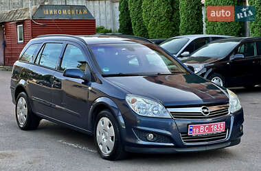 Универсал Opel Astra 2008 в Ровно