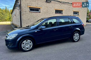 Универсал Opel Astra 2008 в Ровно