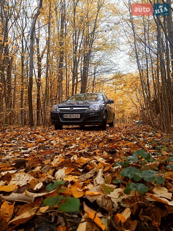 Универсал Opel Astra 2011 в Виннице
