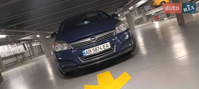 Универсал Opel Astra 2011 в Виннице