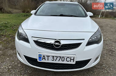 Универсал Opel Astra 2012 в Коломые