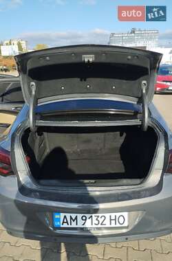 Седан Opel Astra 2015 в 