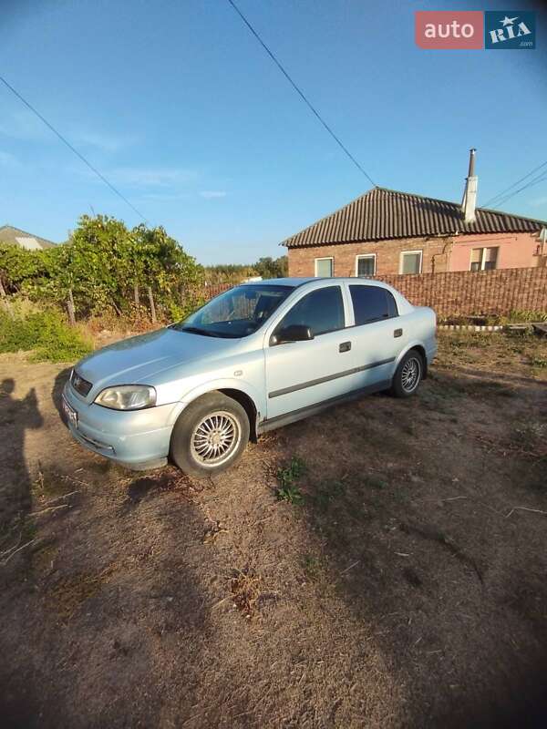 Opel Astra 2004
