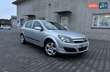 Хэтчбек Opel Astra 2007 в Луцке