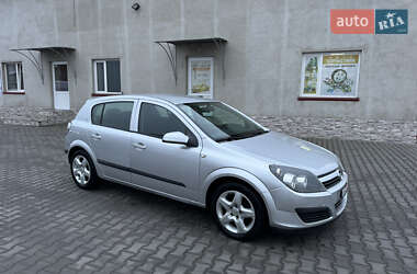 Хэтчбек Opel Astra 2007 в Луцке