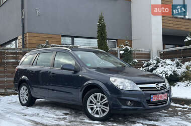 Універсал Opel Astra 2009 в Стрию