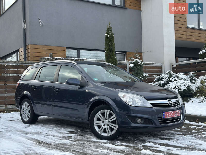 Універсал Opel Astra 2009 в Стрию