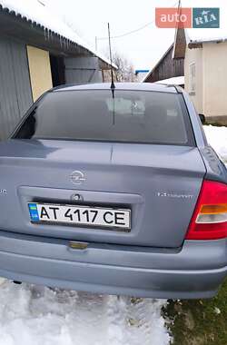 Седан Opel Astra 2008 в Надворной