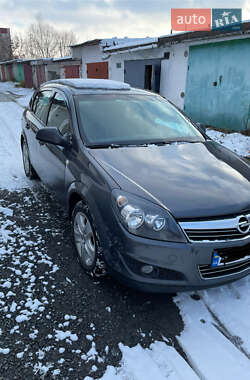 Хетчбек Opel Astra 2011 в Звягелі