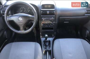 Седан Opel Astra 2009 в 