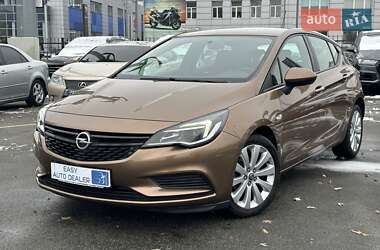 Хэтчбек Opel Astra 2016 в Киеве