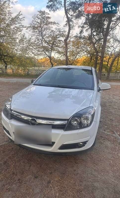 Opel Astra 2012