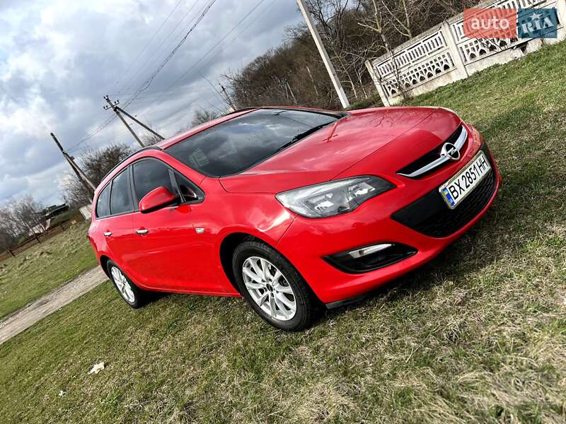Универсал Opel Astra 2015 в Хмельницком