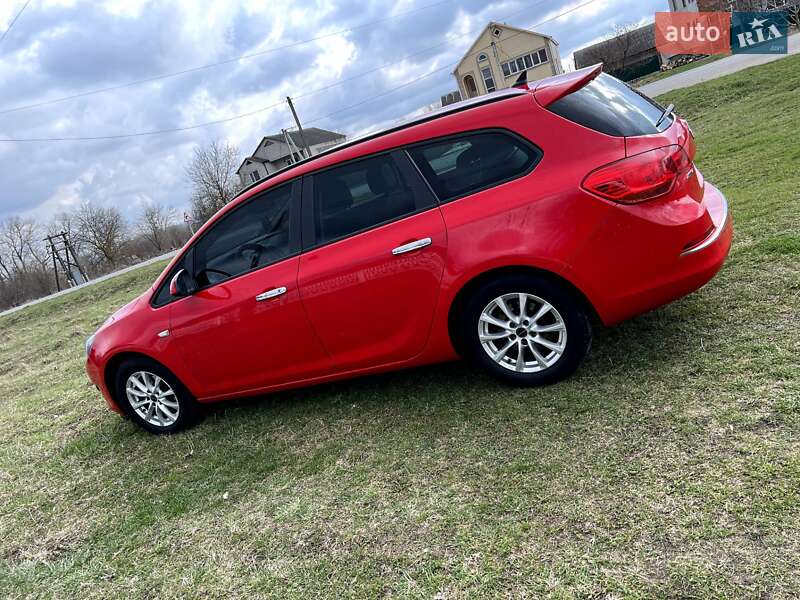Универсал Opel Astra 2015 в Хмельницком
