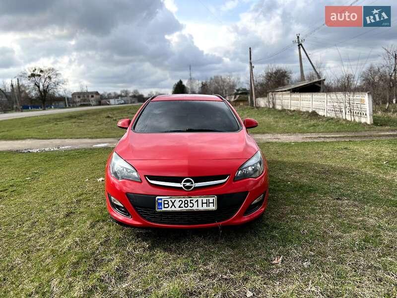 Универсал Opel Astra 2015 в Хмельницком