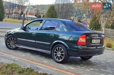 Седан Opel Astra 2003 в Турке