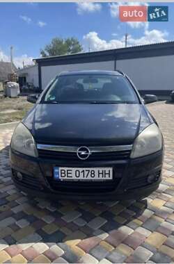 Универсал Opel Astra 2006 в Новом Буге