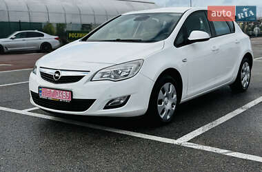 Хэтчбек Opel Astra 2011 в Львове