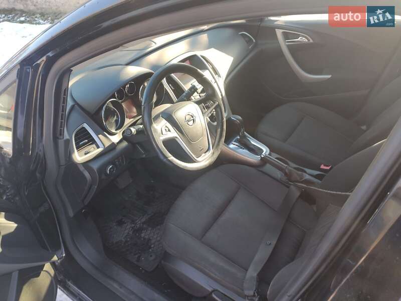 Универсал Opel Astra 2011 в Росошанах