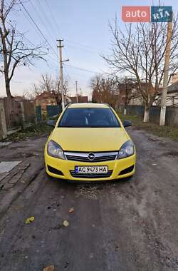 Універсал Opel Astra 2010 в Нововолинську