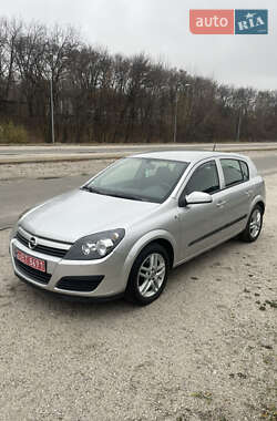 Хэтчбек Opel Astra 2005 в Днепре