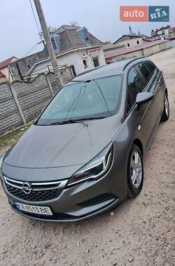 Универсал Opel Astra 2017 в Городенке