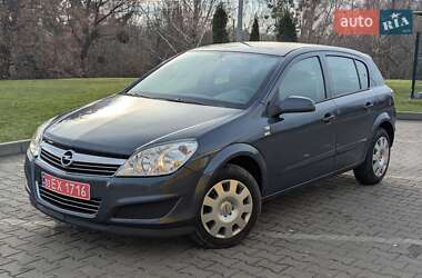 Хэтчбек Opel Astra 2008 в Дубно