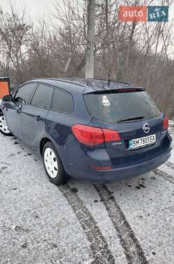 Універсал Opel Astra 2011 в Сумах
