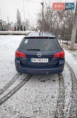 Універсал Opel Astra 2011 в Сумах