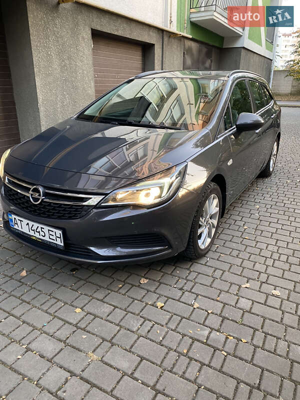 Універсал Opel Astra 2016 в Івано-Франківську