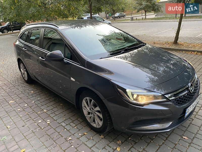 Універсал Opel Astra 2016 в Івано-Франківську