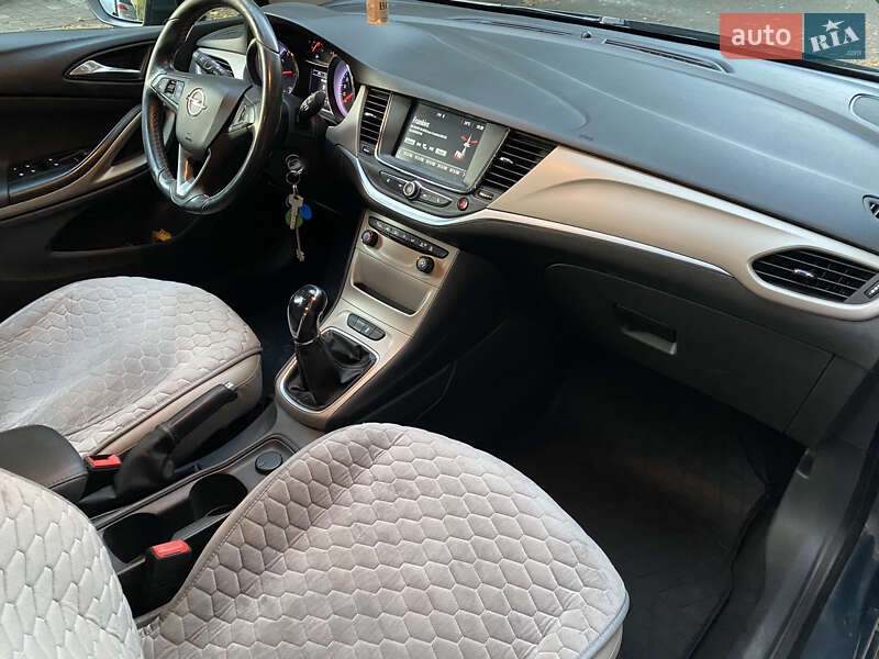 Універсал Opel Astra 2016 в Івано-Франківську