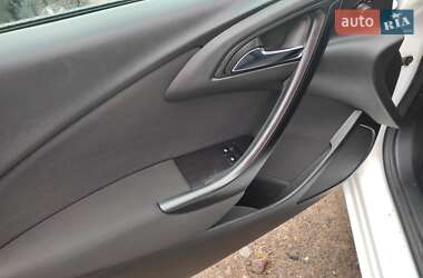 Универсал Opel Astra 2014 в 