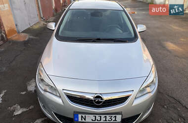 Хетчбек Opel Astra 2010 в Умані