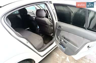 Седан Opel Astra 2012 в Павлограді